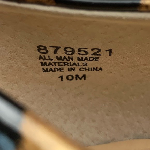 Bijou by AJ Valenci Leopard Buckle Toe Low Pumps - Picture 6 of 7